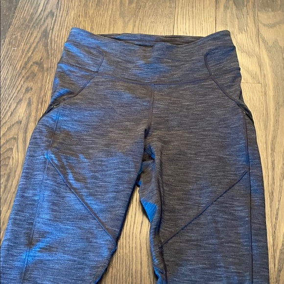 Lululemon yoga pants size 6 - Picture 3 of 11